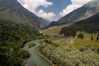 Lolab Valley