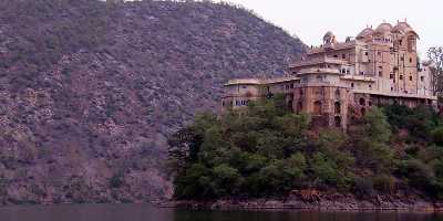 Siliserh Lake Palace