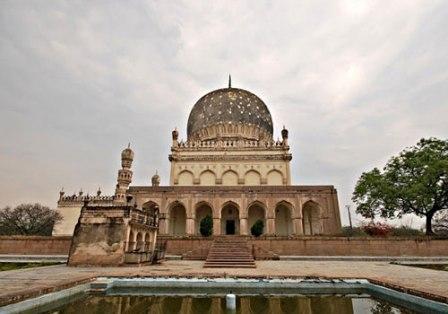 Qutb Shahi Tombs