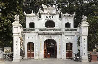 Quan Thanh Temple