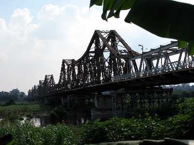 Long Bien Bridge