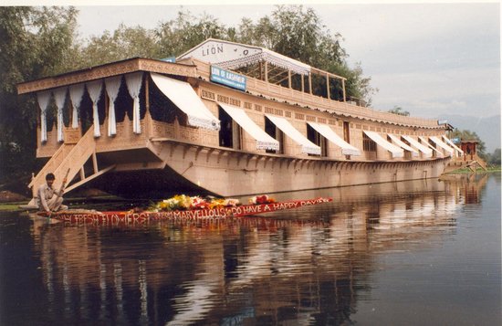 Wangnoo Sheraton Group of Houseboats