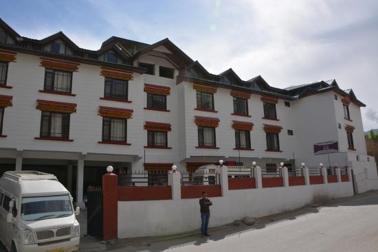 Hotel Zojila Residency