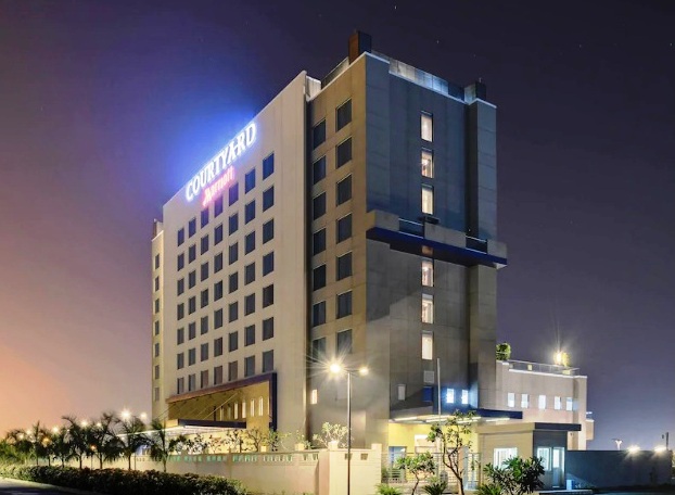 Courtyard By Marriott Surat