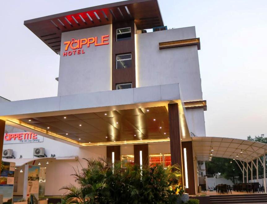 7 Apple Hotel